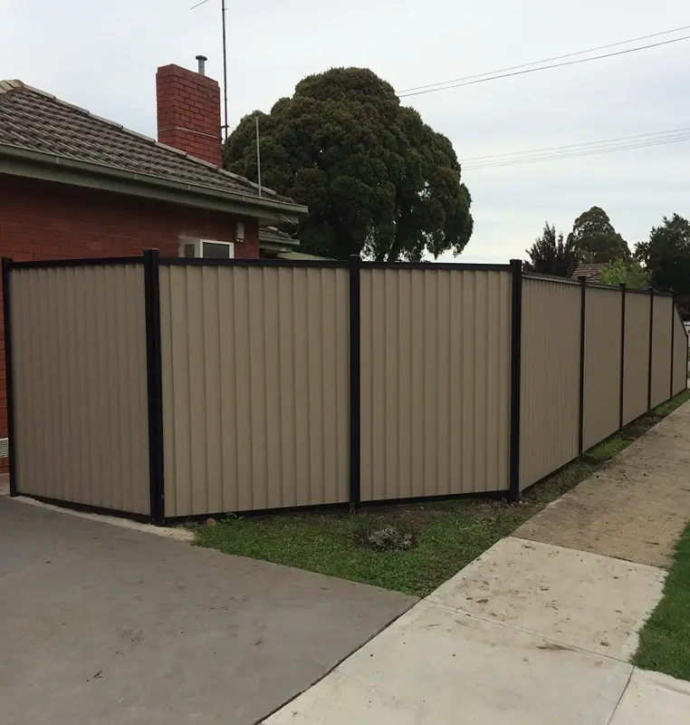 paling fence unpainted