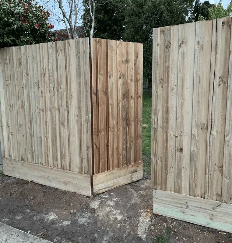 paling fence unpainted